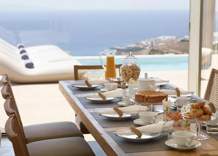 Absolute Paradise Tourlos *