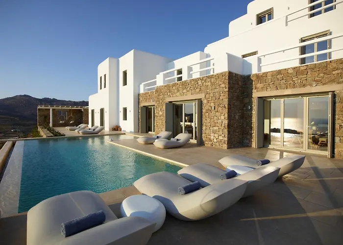 Absolute Paradise Tourlos *