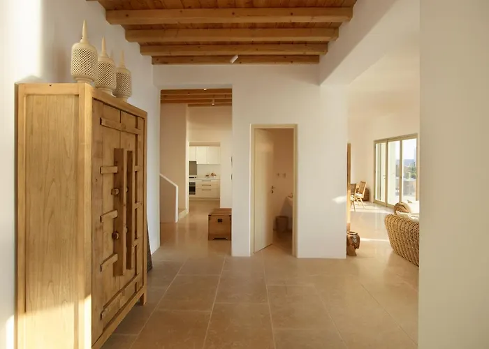 Absolute Paradise Tourlos Villa