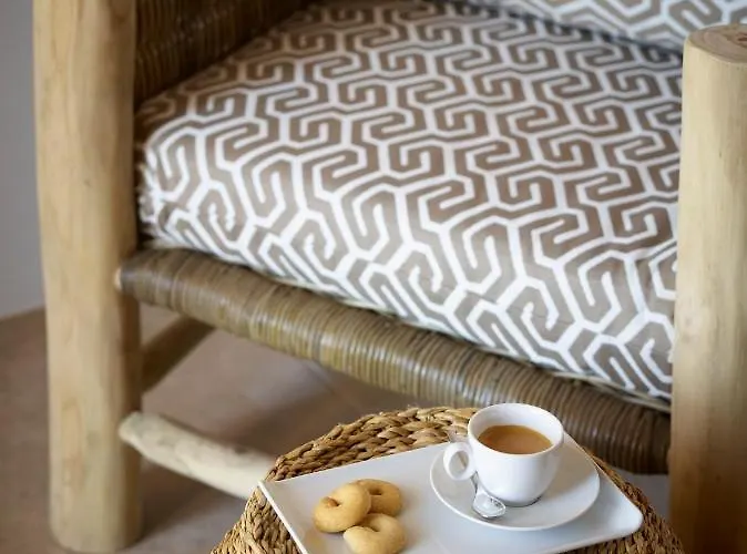 Absolute Paradise Tourlos *