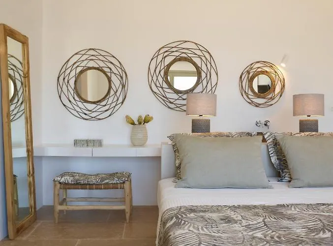 Absolute Paradise Tourlos